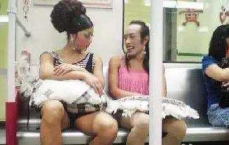 地铁吐血女孩痛失前男友：回忆往昔，缅怀逝去的爱情