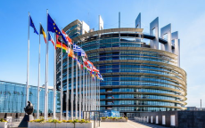 欧洲议会暂缓批准：欧美贸易协议前景未卜