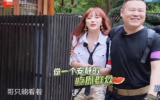 六借位吻：孔雪儿邓凯好甜蜜互动，演绎青春校园浪漫